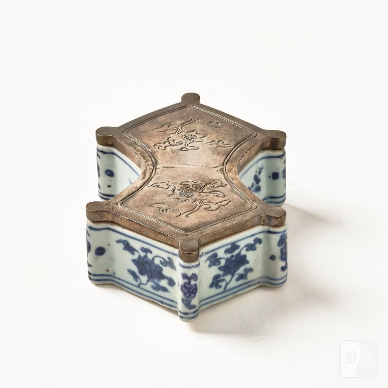 A blue and white writing box, - 图5